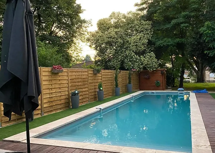 Chateau Vigue Bed & Breakfast Le Passage (Lot-et-Garonne)